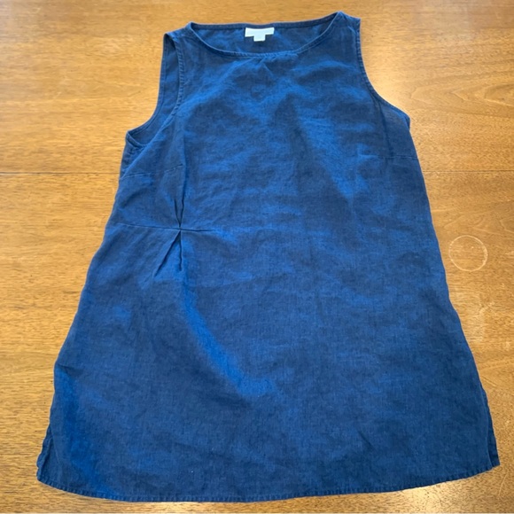 J. Jill blue linen sleeveless top with double split hem and gathered side - Picture 4 of 12
